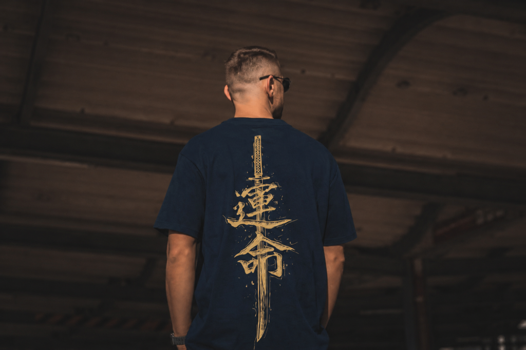 polera espada portada